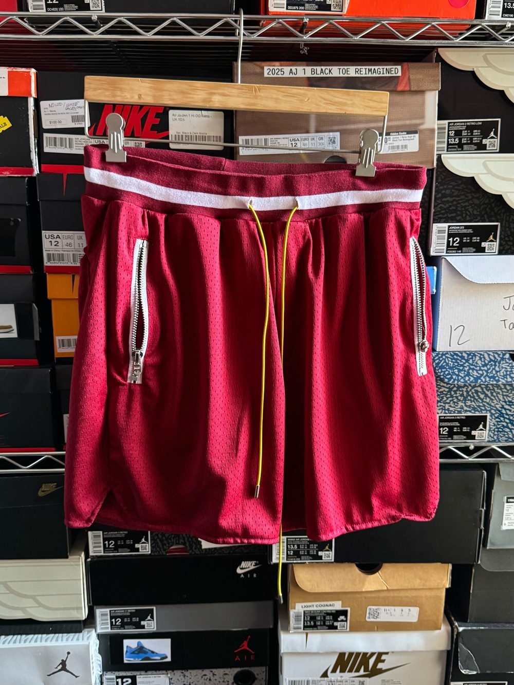 Men's Red Athletic Mesh Shorts with Contrast Waistband and Zip Pockets